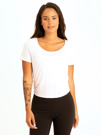 Deena Ruched Shirttail Cropped Tee – Threads 4 Thought